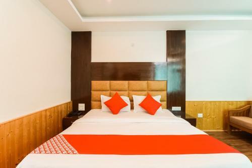 Oyo 61499 Hotel For Season