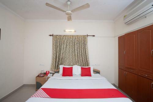 Hotel Oyo 28748 Geetham Homes