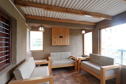 Hotel Oyo 14559 The Gharonda