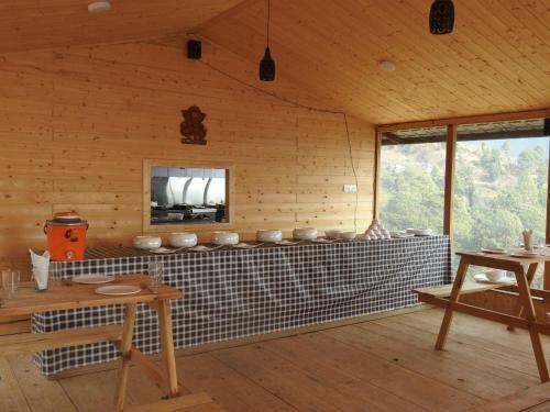 Hotel Sunbird Retreat Resort