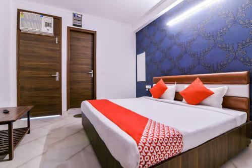 Hotel Oyo 26588 Diamond Blue
