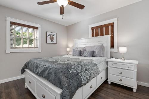 Fully Remodeled Pool Home Less Than 5 Miles To Beach Home