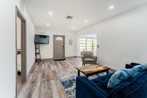 Villa Lake-house Waterfront Lifestyle