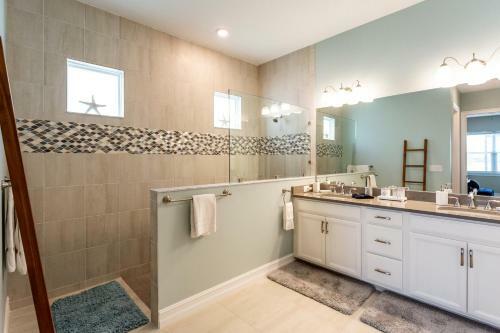 Vernazza Vacation Rental In Naples Reserve