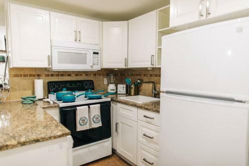 Family Blue Home 6beds&2baths Olas Boulevard