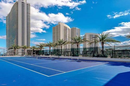 1 Million Dollar Listingoceanfront Balcony 2br2ba