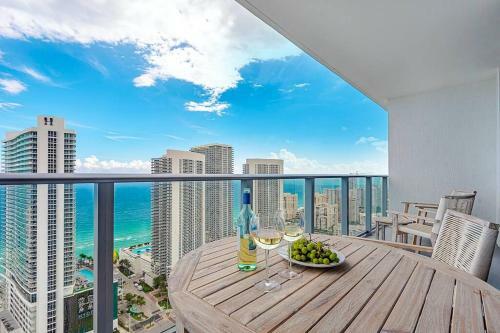 1 Million Dollar Listingoceanfront Balcony 2br2ba