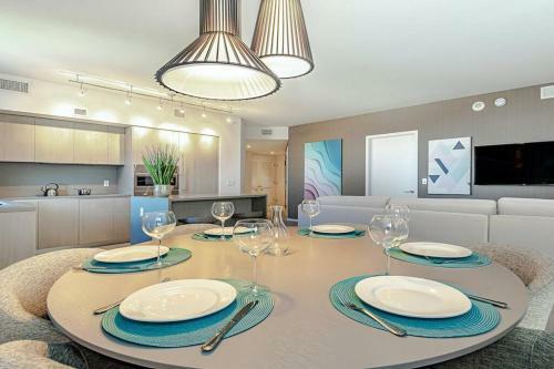 5 Amenities Luxury 3brcorner Balcony Wpanor View