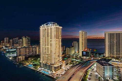 5 Amenities Luxury 1br Front Intercostal View Balcony