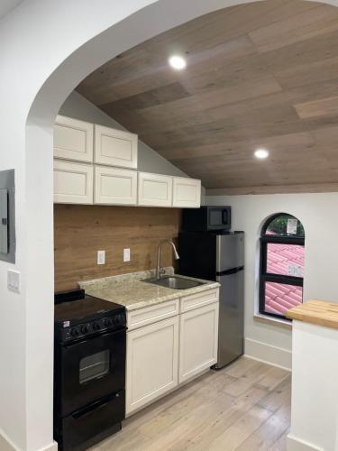 Lovely Spanish Style 1 Bedroom Apartment Sleep 6