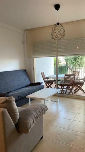 Agradable Adosado Con Piscina Comunitaria