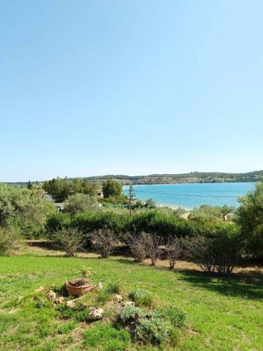 Votsalo Summer House By The Beach