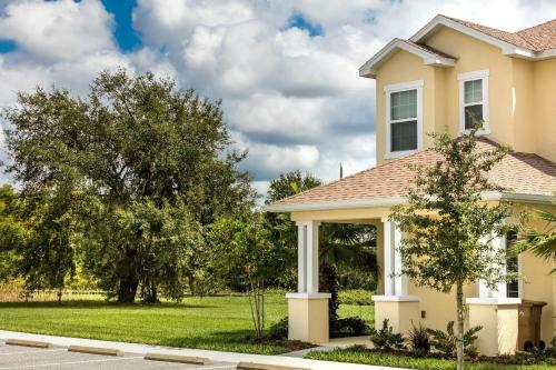 3 Bedroom Townhouse In Serenity Complex With Private Pool New Listing