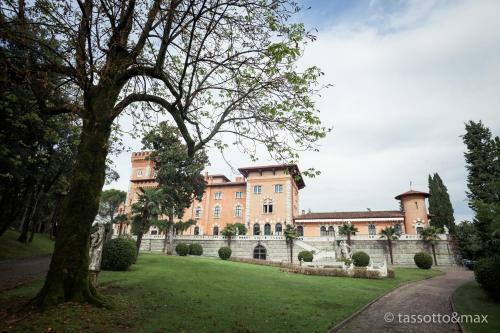 Hotel Castello Di Spessa Resort