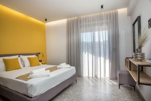 Gm Apartments-rhodes Luxury Living