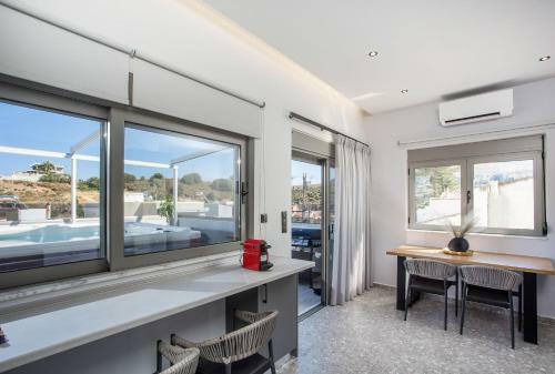 Gm Apartments-rhodes Luxury Living