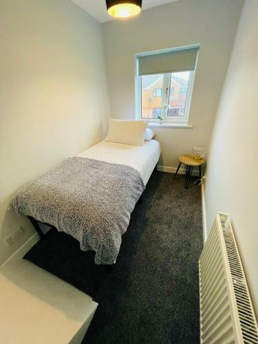 Newly Refurbished 3 Bedroom House