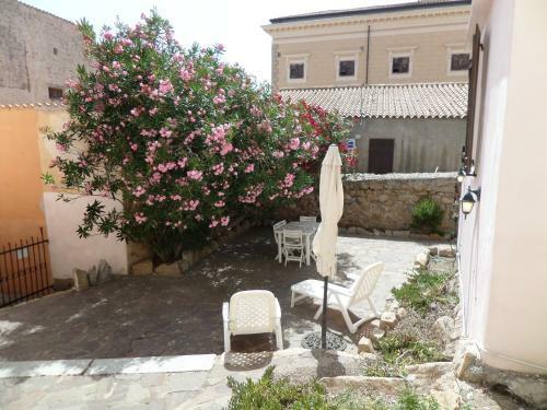Casa Centro Con Giardino La Maddalena