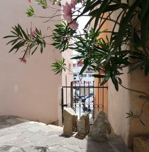 Casa Centro Con Giardino La Maddalena