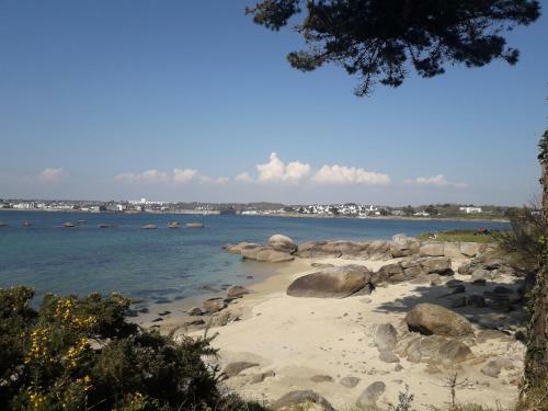 Pointe Du Cabellou-plages � Pied (100m)