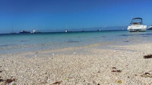 Pointe Du Cabellou-plages � Pied (100m)