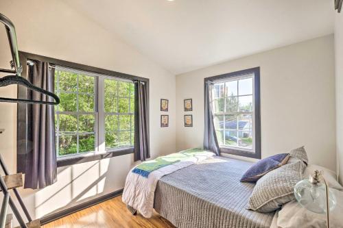 Modern Louisville Apartment With Furnished Deck
