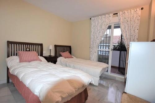 Beatiful Townhouse Los Naranjos De Marbella T003