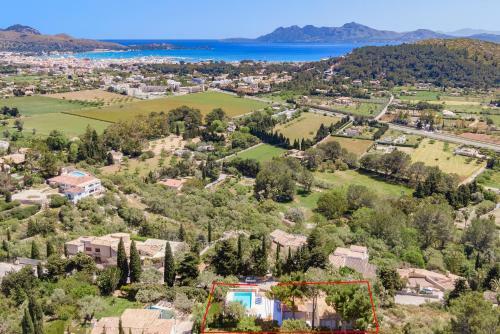 Luxury Mountain Villa With Sea Views For 12 Guests