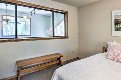 Spacious Home With Hot Tub, Sunroom And Views!