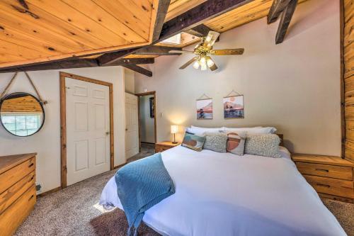 Rustic Ruidoso Cabin With Hot Tub, Deck And Grill