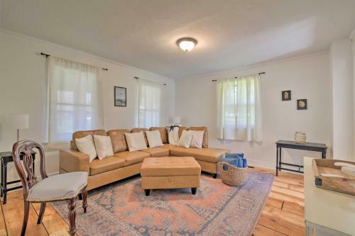 Charming Sodus Point Getaway With Lake Views!