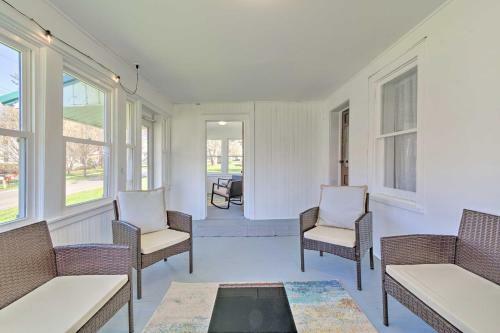 Charming Sodus Point Getaway With Lake Views!