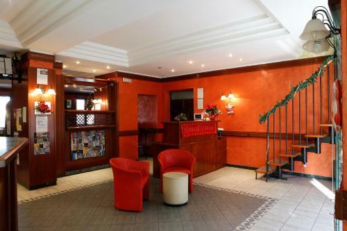 Hotel Food & Drink