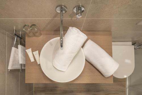 Schlosshof Charme Resort ? Hotel & Camping