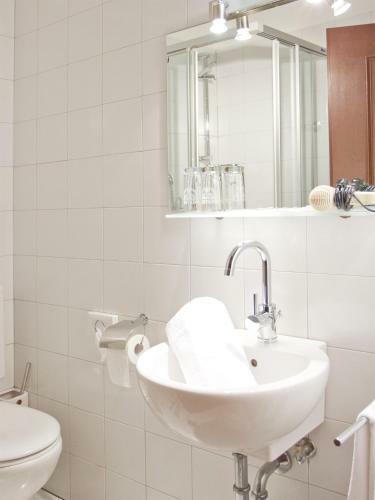 Schlosshof Charme Resort ? Hotel & Camping