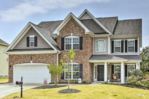 Lovely Durham Home With Screened Porch And Patio!