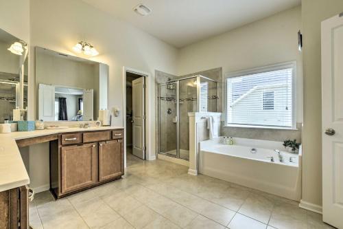 Lovely Durham Home With Screened Porch And Patio!