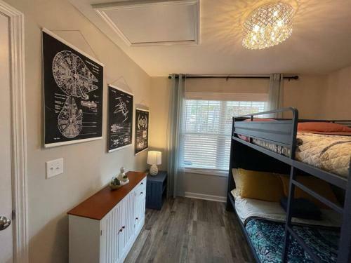 Sleep 10, New Construction Home, Half Mile To Beach, 3 Bd 2 Ba, 6 Beds