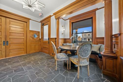 Hotel Beautiful Condo Close To Bait House Brewery