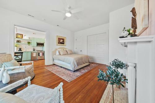 Hotel Beautiful Condo Close To Bait House Brewery