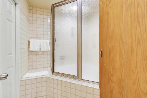 River Ridge 324ab