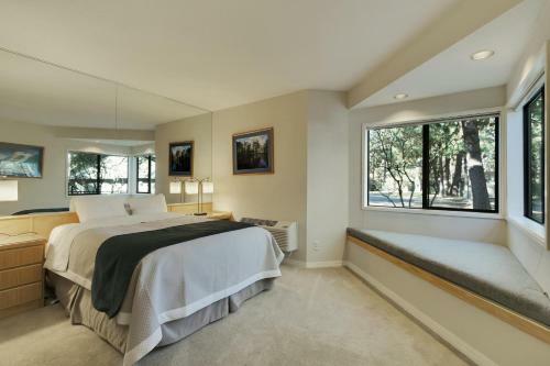 Hotel River Ridge 517b