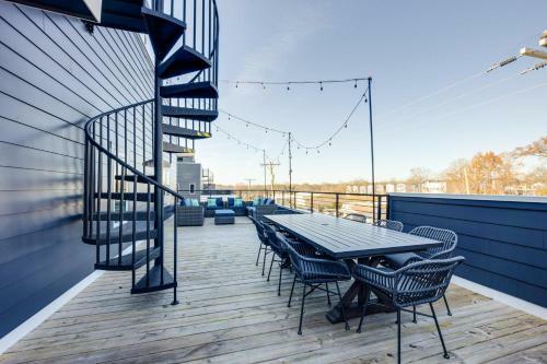 The Honky Tonk At Lyric