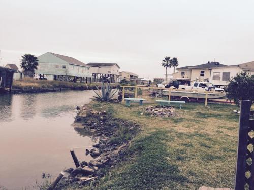 Bayhouse On The Water