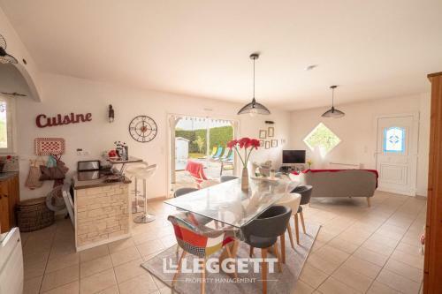 Beautiful Louisiana Villa Sleeps 6 With Pool Without Screws