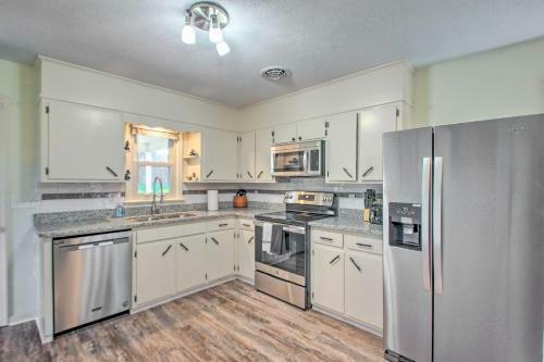 Harrisonburg Home With Deck, 4 Mi To Downtown!