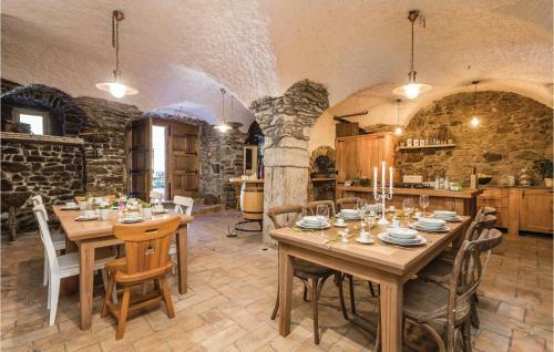 Three-bedroom Holiday Home In Skrad