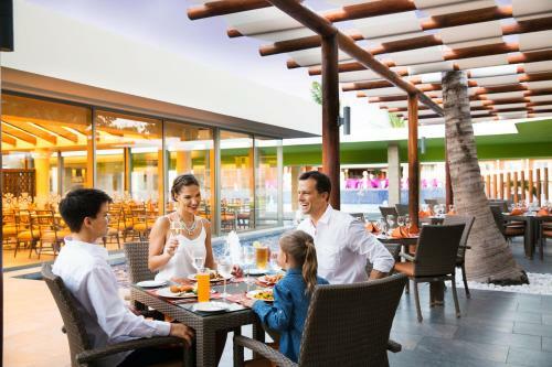 Hotel Barcel� Maya Colonial - All Inclusive