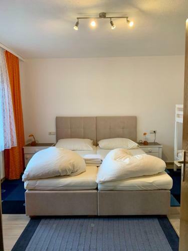 Hostal Pension Talblick In W�ngle Bei Reutte