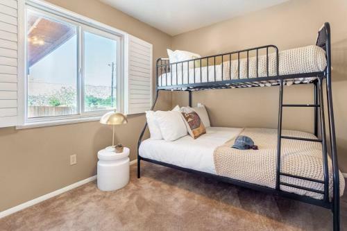 Desert Bloom - Desert Oasis W Dreamy Backyard & Patio